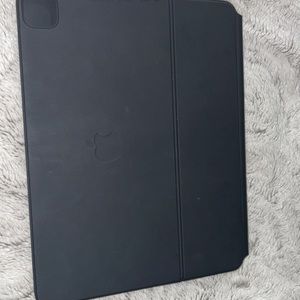 Brand new Magic Keyboard. 12.9in